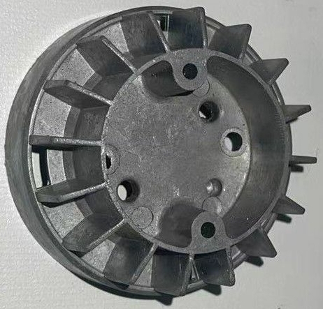 Welke problemen kunnen optreden als de wanddikte van spuitgietstukken van verlichtingsarmaturen te dun is?